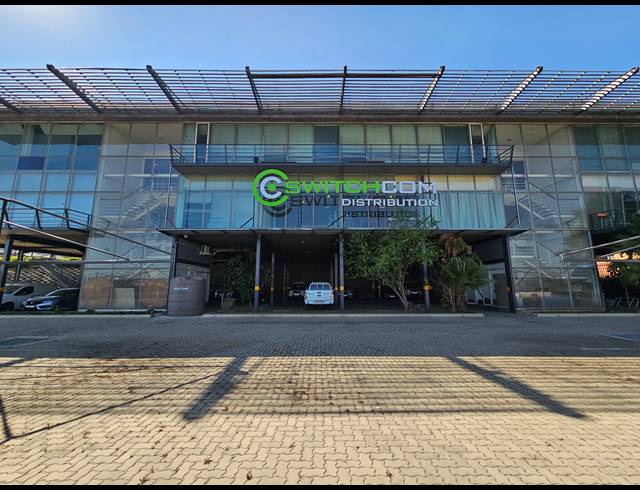 4,665M² WAREHOUSE TO LET IN LINBRO PARK